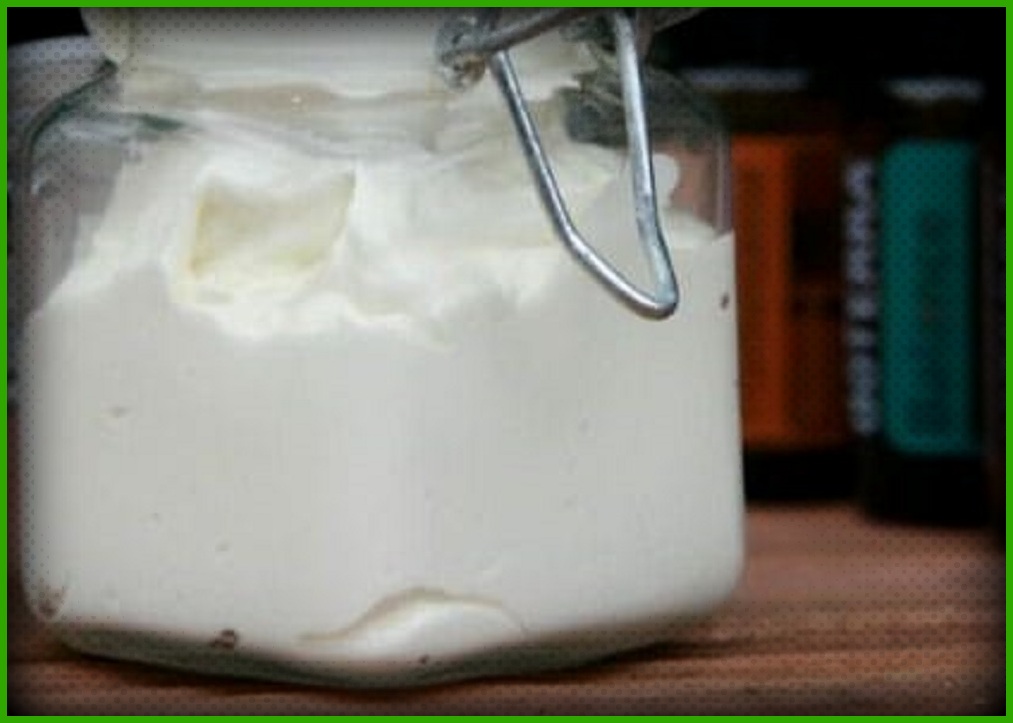 15 recettes de lotion à l'huile de noix de coco pour une peau douce et soyeuse