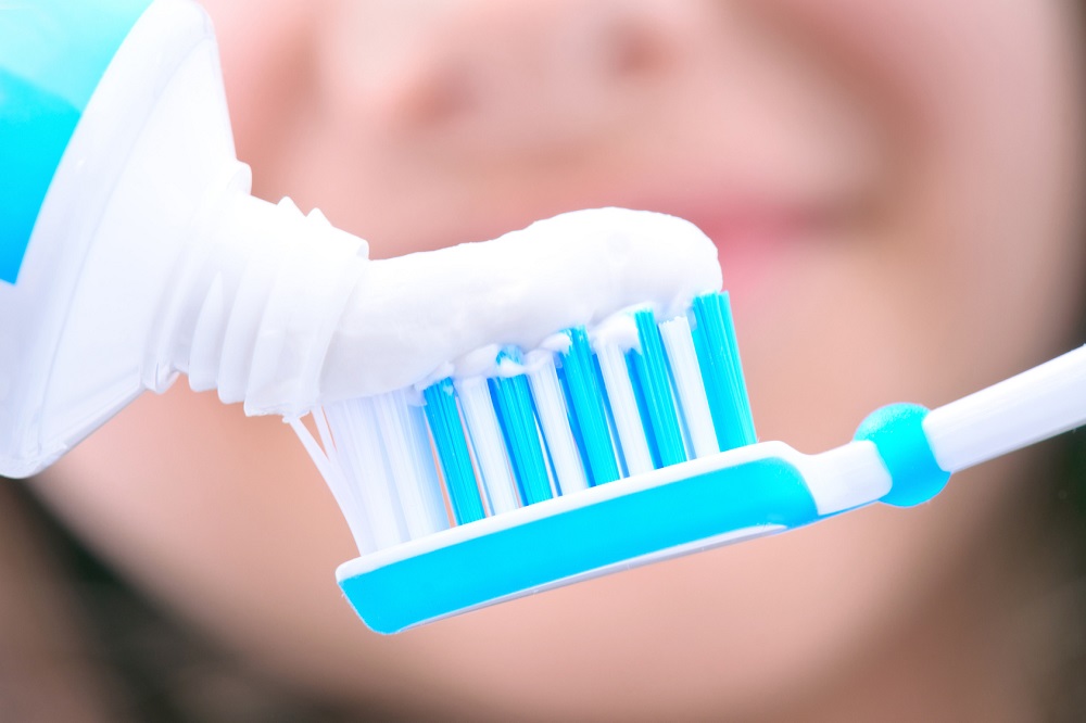 Comment enlever la plaque et le tartre de vos dents ?